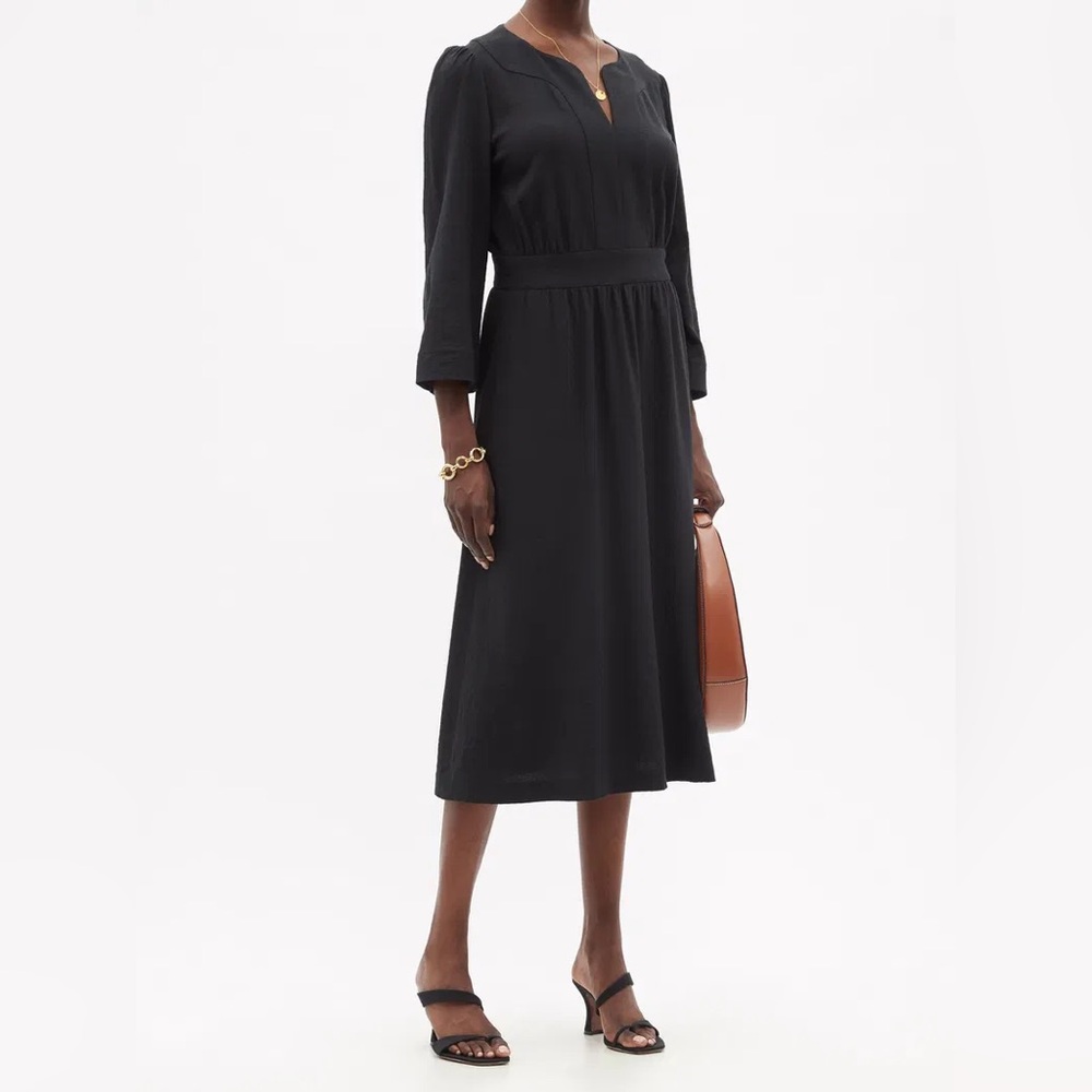 NELLIE SWEETHEART-NECK CREPE MIDI DRESS IN BLACK